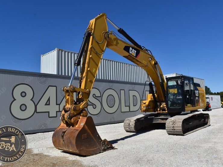 2018-caterpillar-326fl-image-12