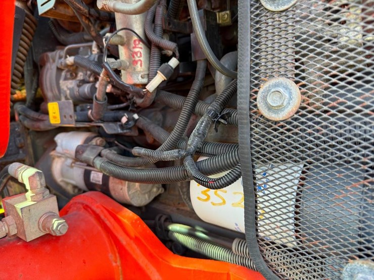 kubota-m135gx-image-40