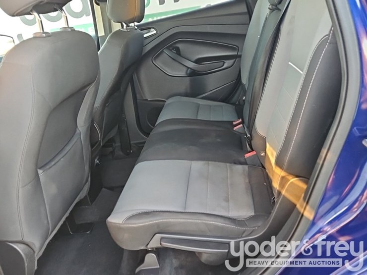 2014-ford-escape-image-16