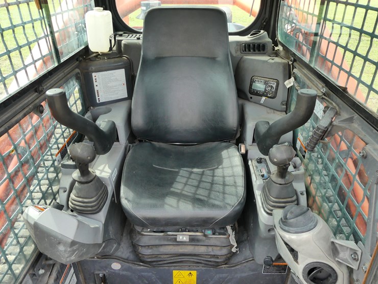 2022-kubota-svl97-2-image-13
