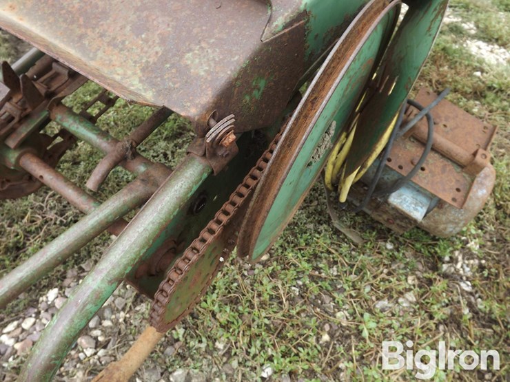 john-deere-200-image-10