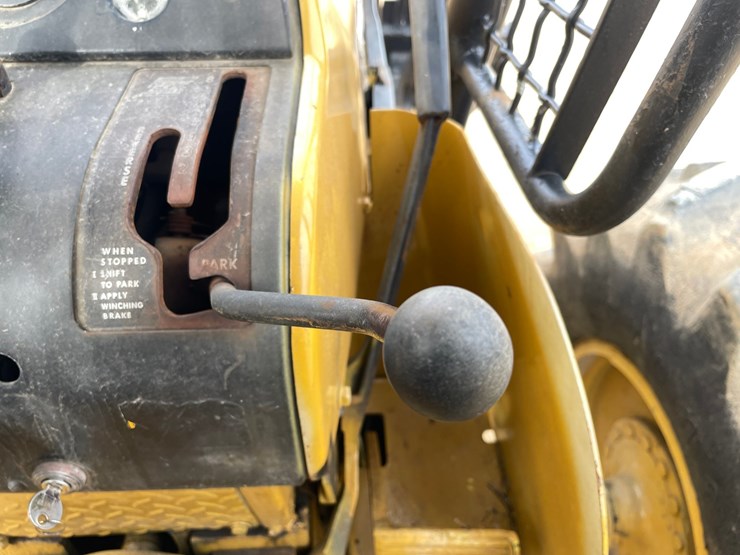 deere-440b-image-58