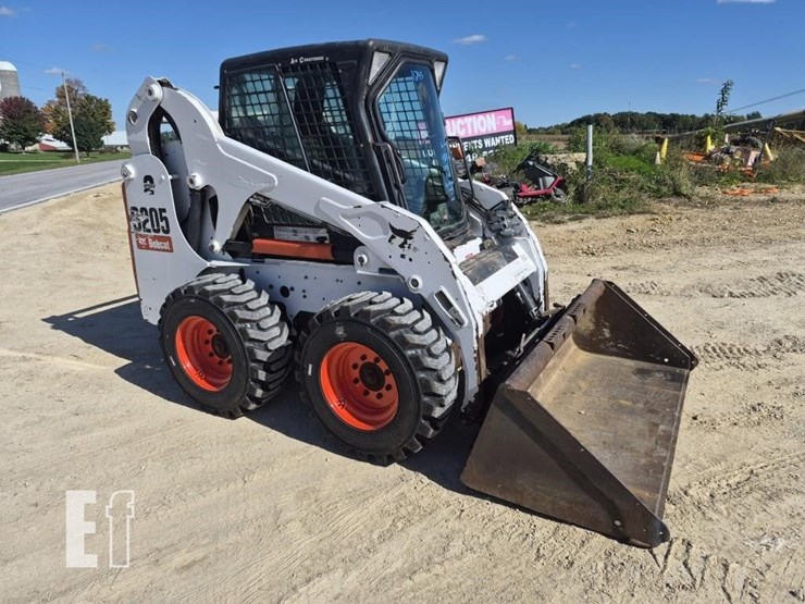 2010-bobcat-s205-image-4