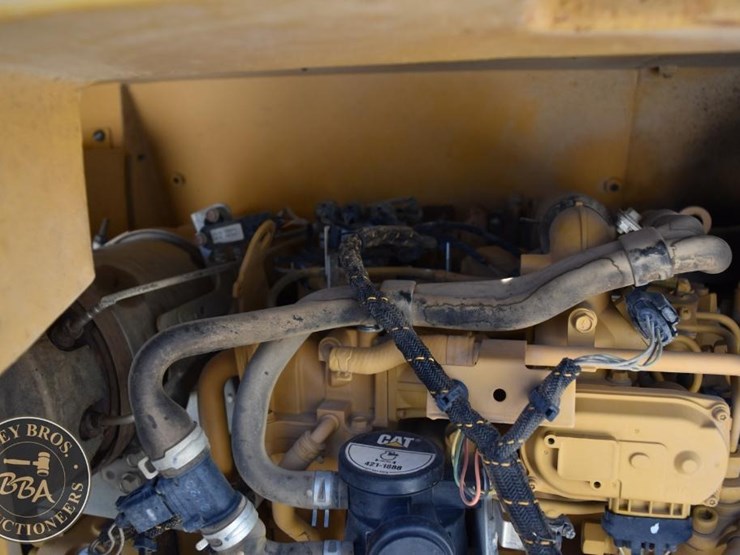 2021-caterpillar-306cr-image-52