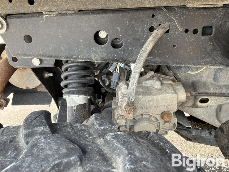 2016-john-deere-gator-image-20