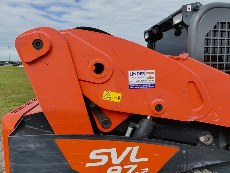 2023-kubota-svl97-2-image-8