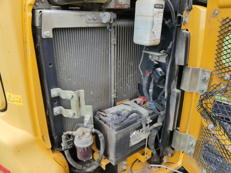2018-deere-85g-image-11