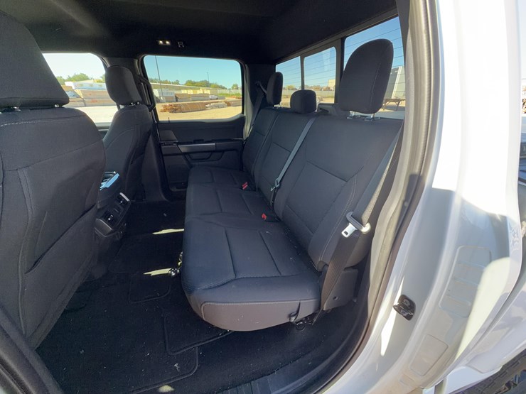2024-ford-f150-xlt-image-28