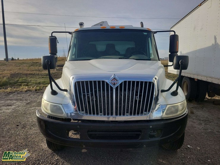 2007-international-durastar-4200-image-3
