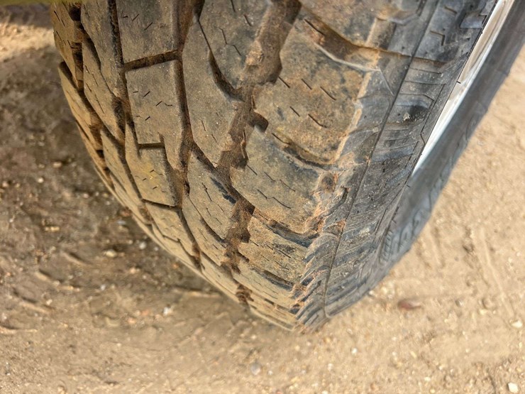 2004-ford-excursion-limited-image-40