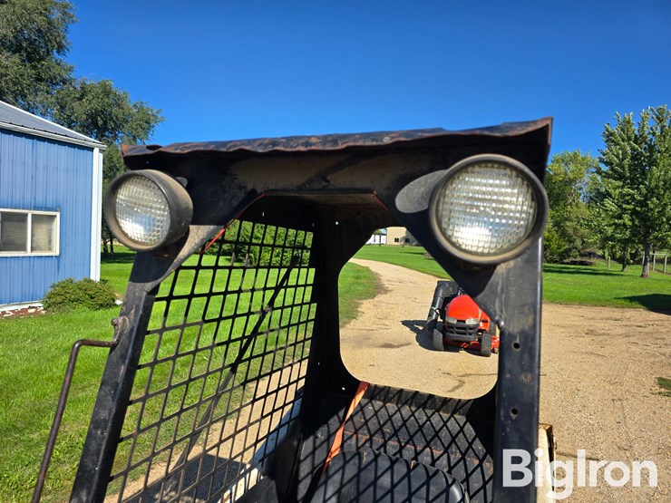 bobcat-310-image-11