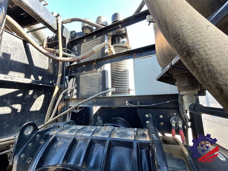 2019-freightliner-114sd-image-105