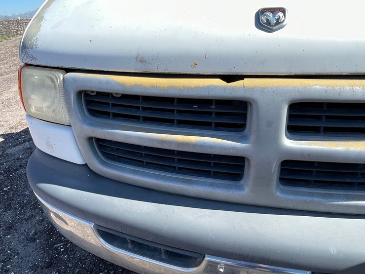 #2753-•-2000-dodge-ram-(title-in-delay)-image-44