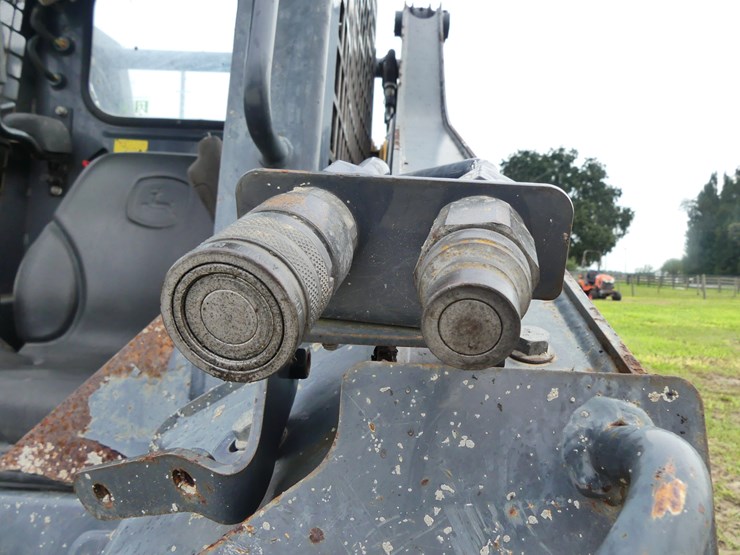 deere-314g-image-10