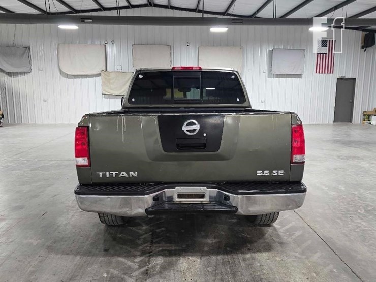 2004-nissan-titan-image-8