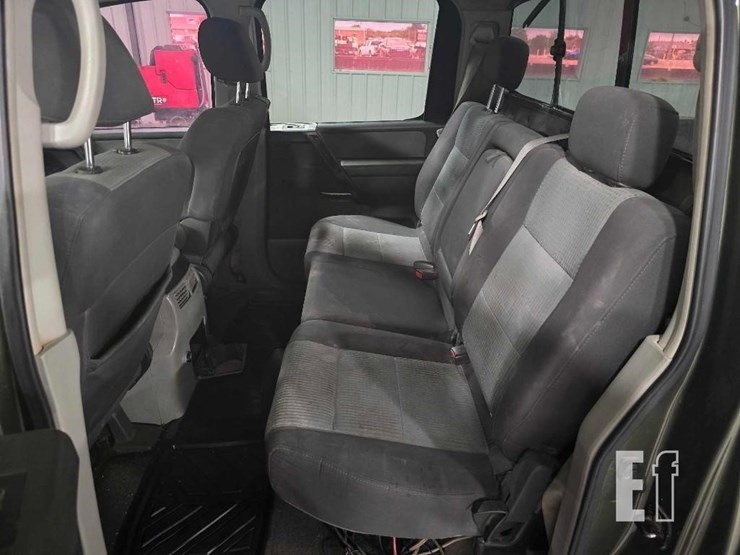 2004-nissan-titan-image-18