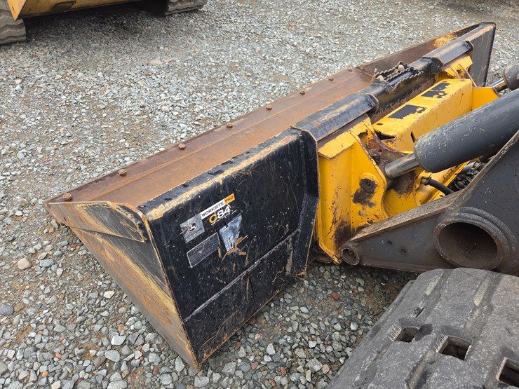 2020-deere-331g-image-11