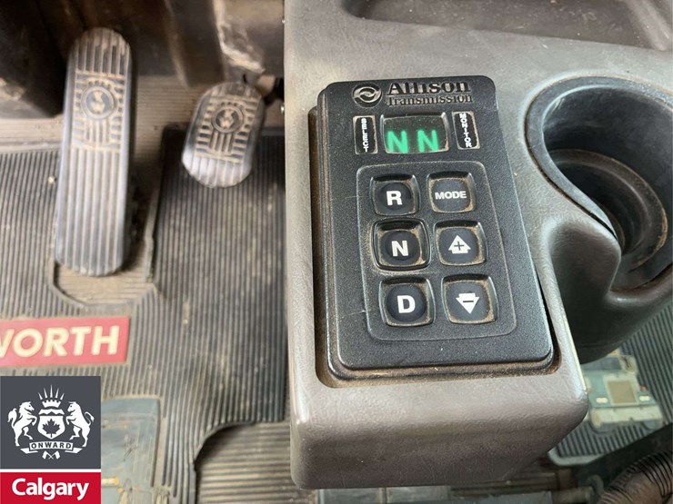 2014-kenworth-t800-image-19