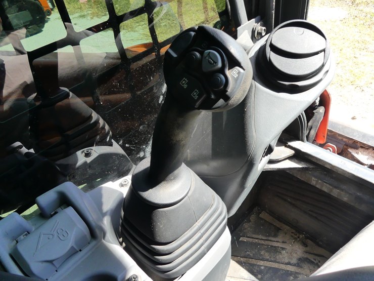 kubota-svl97-2-image-14