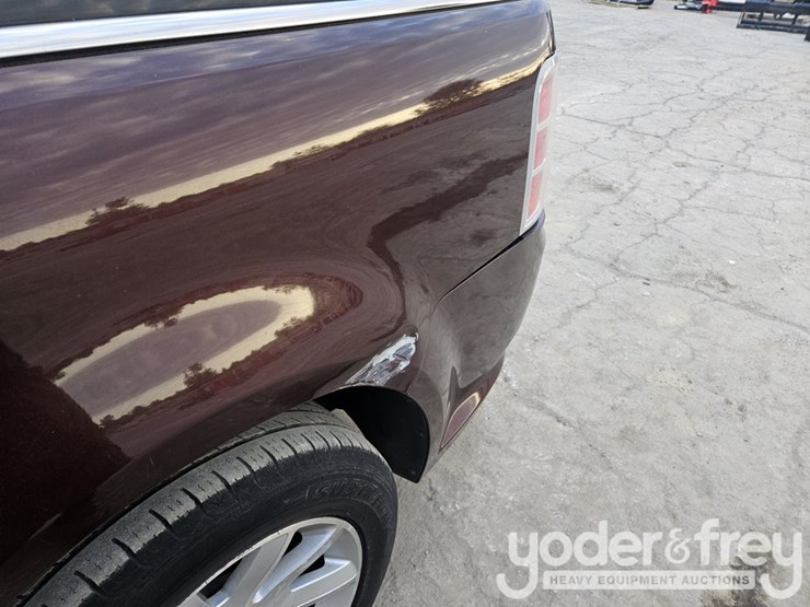 2010-ford-flex-image-31