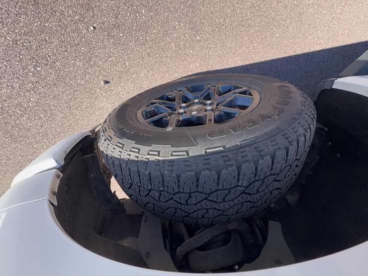 2024-ford-f150-xlt-image-16
