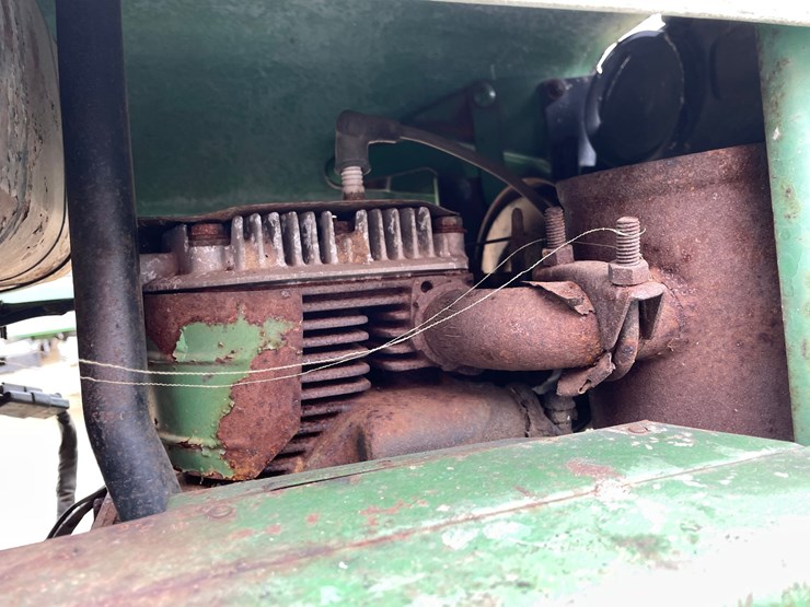john-deere-110-image-15