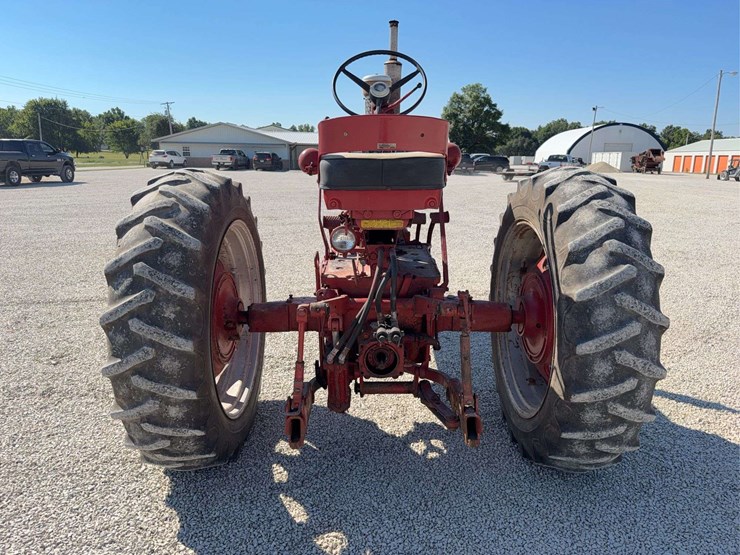 farmall-560-image-4