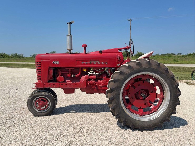 farmall-400-image-2