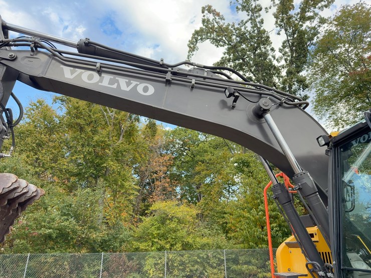 2019-volvo-ecr145el-image-15
