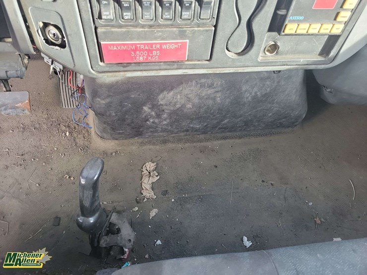 2007-international-durastar-4200-image-24