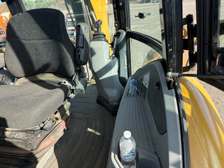 caterpillar-420e-image-74