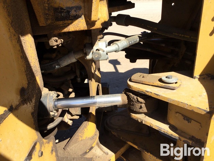 2013-caterpillar-950k-image-14