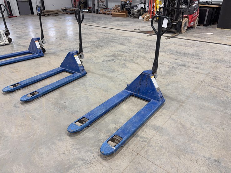 pallet-jack-image-1