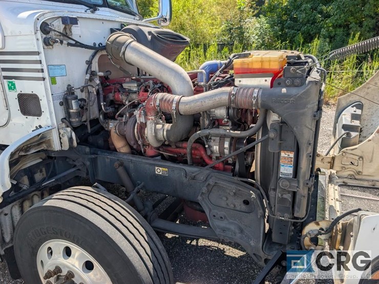 2011-peterbilt-386-image-29