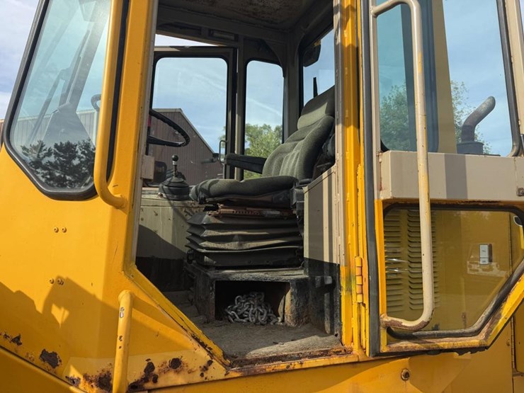 deere-544e-image-40