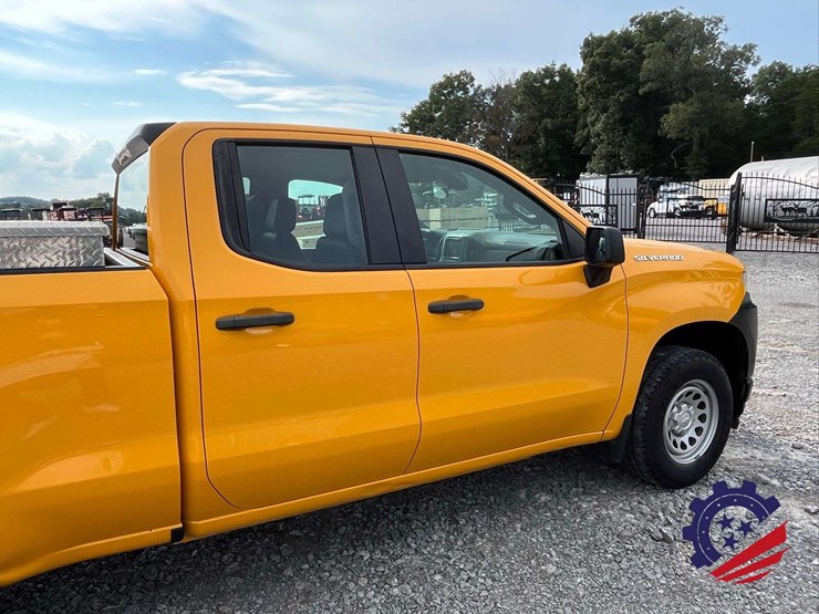 2019-chevrolet-silverado-1500-image-31