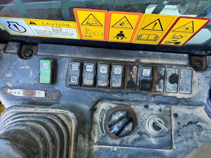 2022-takeuchi-tl12r2-image-22