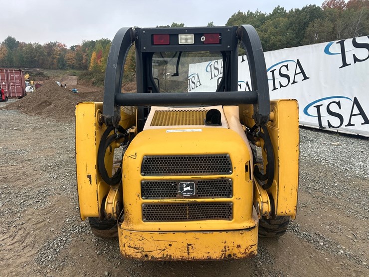 deere-240-image-4