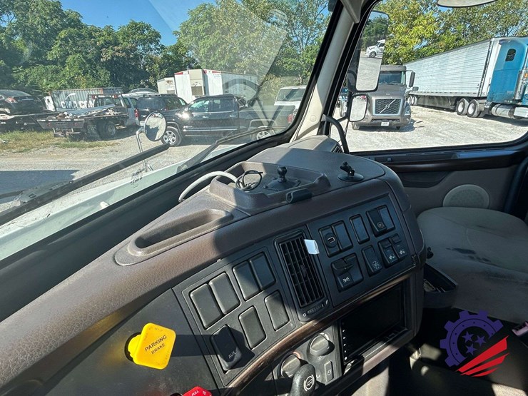 2014-volvo-vnm42t-s/a-truck-tractor-image-59