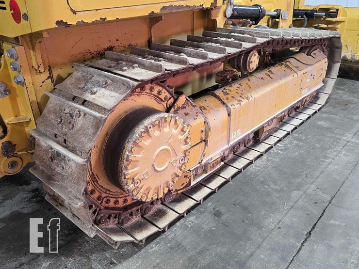 2022-caterpillar-d1-image-37