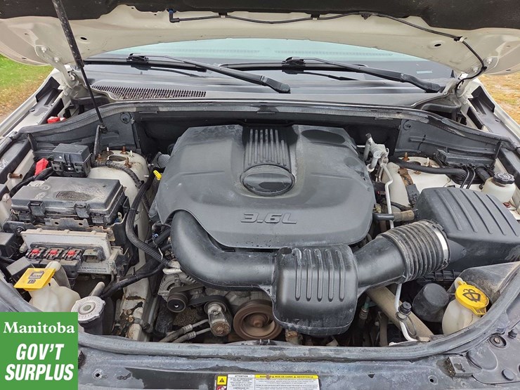 2011-jeep-grand-cherokee-image-35