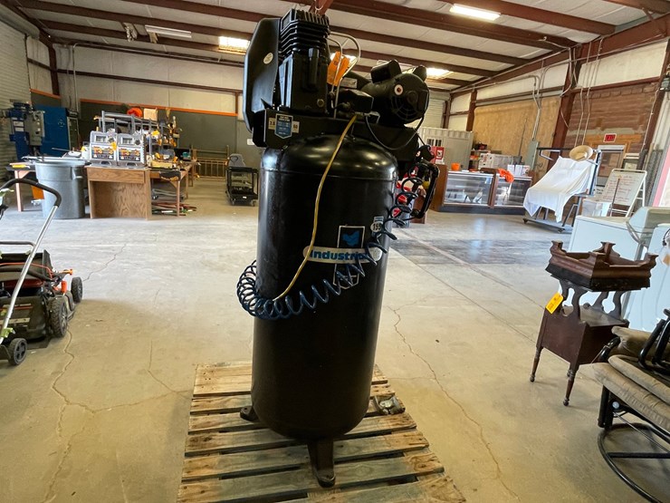 #4646-•-60-gallon-vertical-air-compressor-image-30