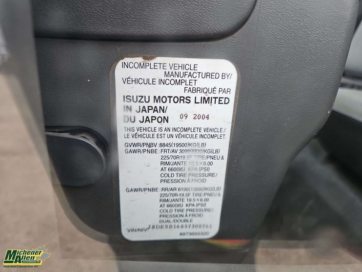 2005-gmc-w5500-image-6
