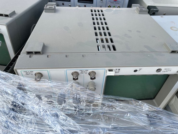 #4667-•-pallet-of-electronic-equipment-image-11