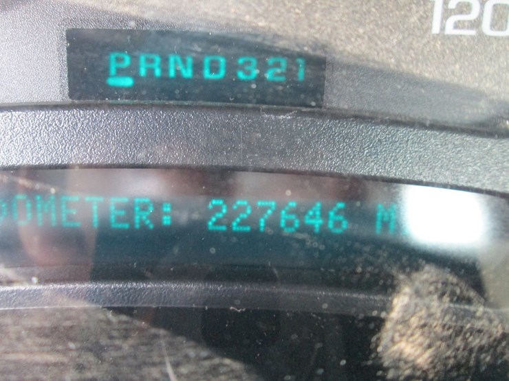 2005-gmc-2500hd-image-31