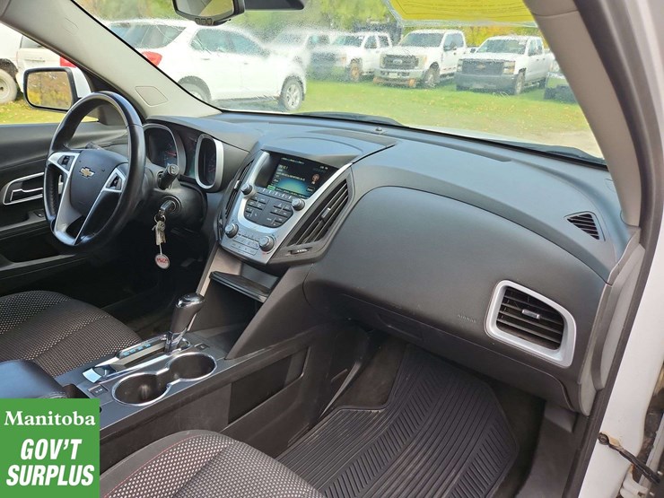 2016-chevrolet-equinox-image-32