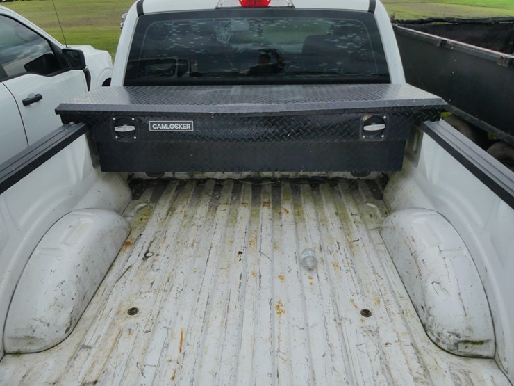 2017-ford-f150-xl-image-5