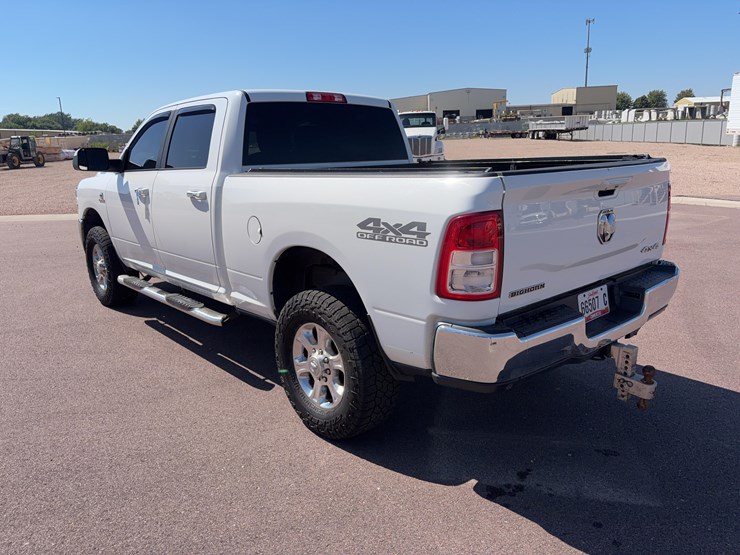 2019-dodge-2500-image-6
