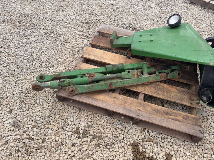 john-deere-3020-image-61
