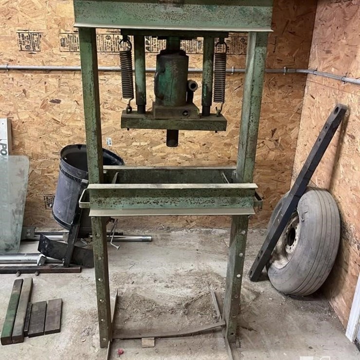 SHOP PRESS